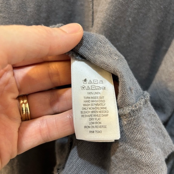 Tahari Lightweight Linen Cardigan Size M Gray Minimalist Cottage Beachy Preppy - Picture 6 of 6